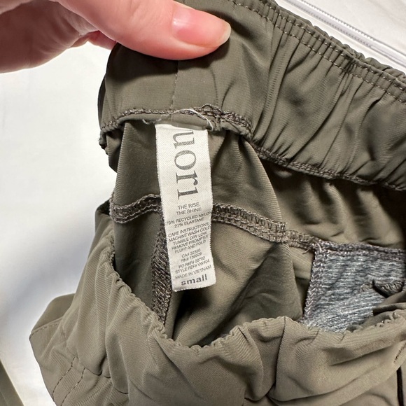 Vuori Womens Pants Wayfarer in Oregano (Olive Green) - Picture 7 of 7